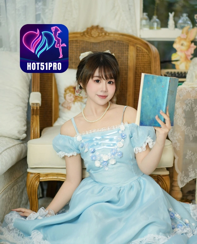 Adam Reynolds-HOT51PRO