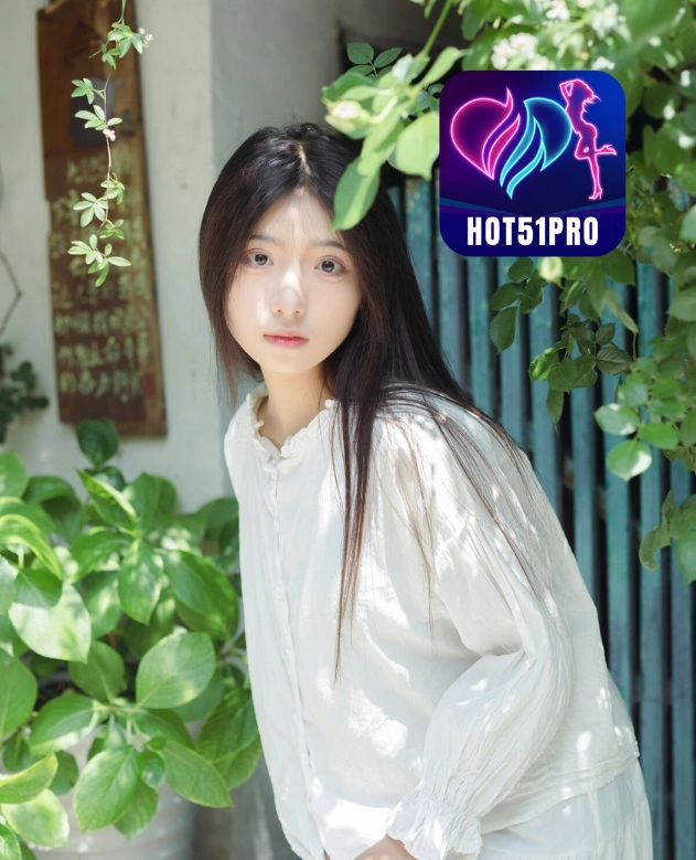 Chloe Simmons-HOT51PRO