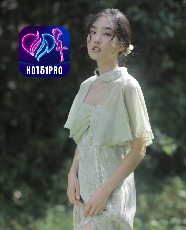 Emily Russell-Hot51PRO