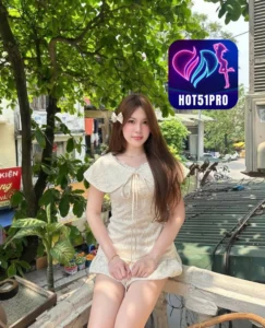 Hazel Brooks-HOT51PRO