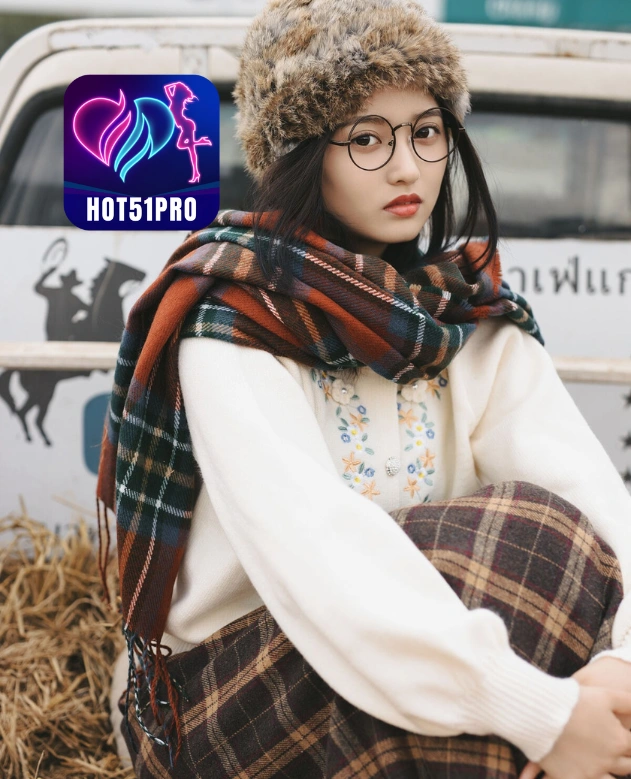 Hazel Brooks-HOT51PRO