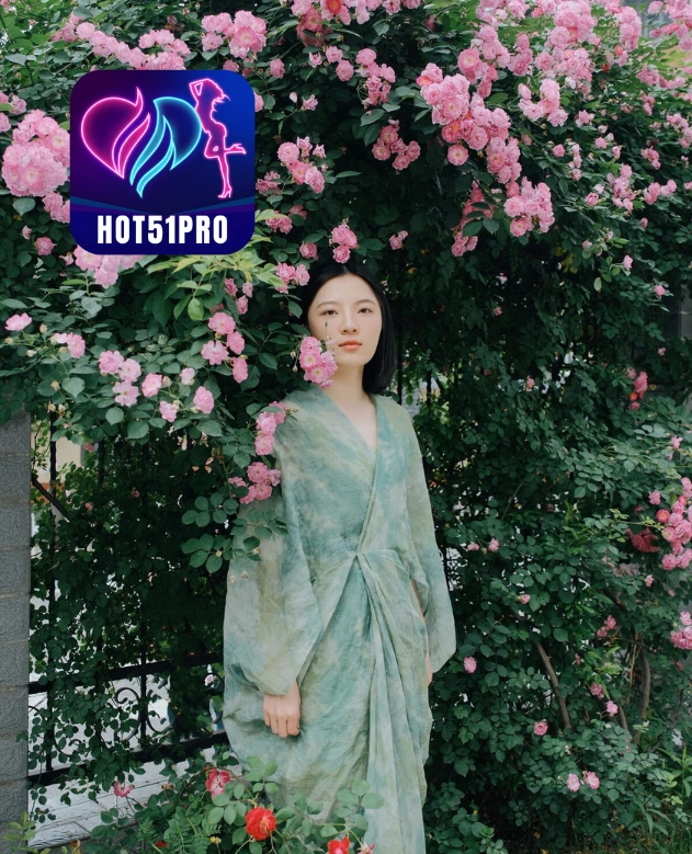 Layla Grant-HOT51PRO