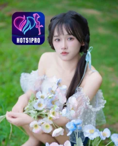 Lucy Sanders HOT51PRO