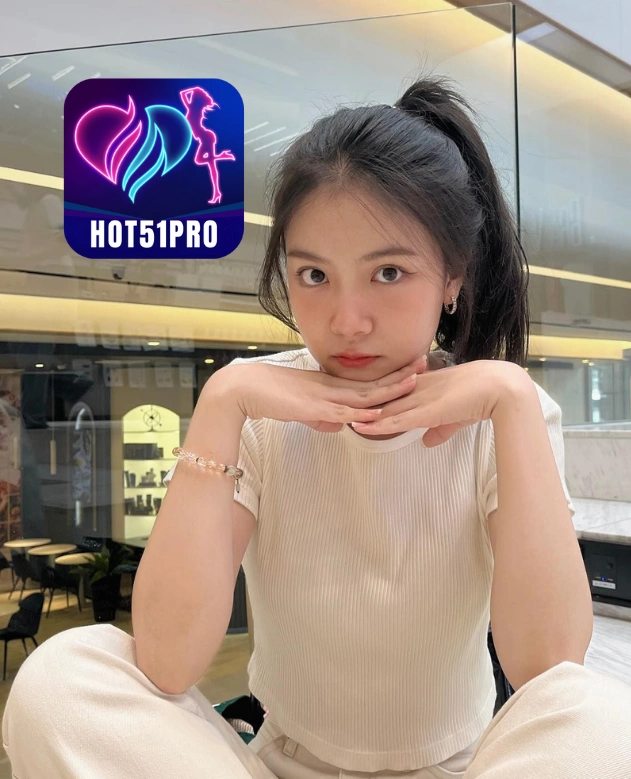 Natalie Thornton HOT51PRO