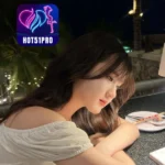 Nicole Everhart Cantik di HOT51 APK 2026