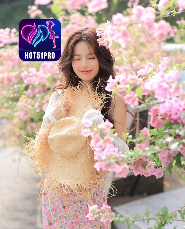 Penelope Whitfield Hot51PRO