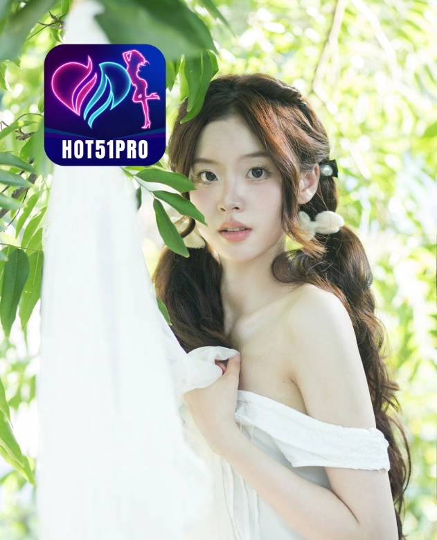 Savannah Russell HOT51PRO