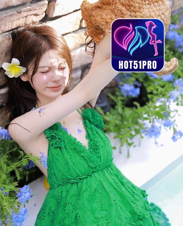 Ella Murphy-HOT51PRO