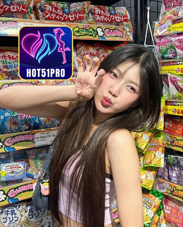 Emily Roberts-HOT51PRO