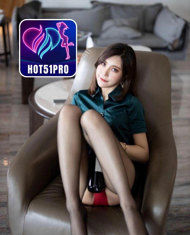 Hallie Wright-HOT51PRO