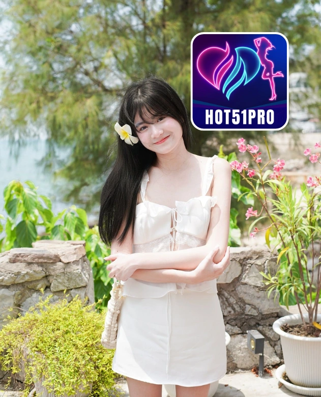 Helena Brooks-HOT51PRO