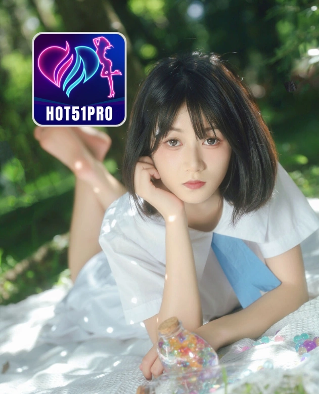 Layla Bennett-Hot51Pro