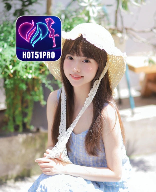 Zoe Mitchell-HOT51PRO