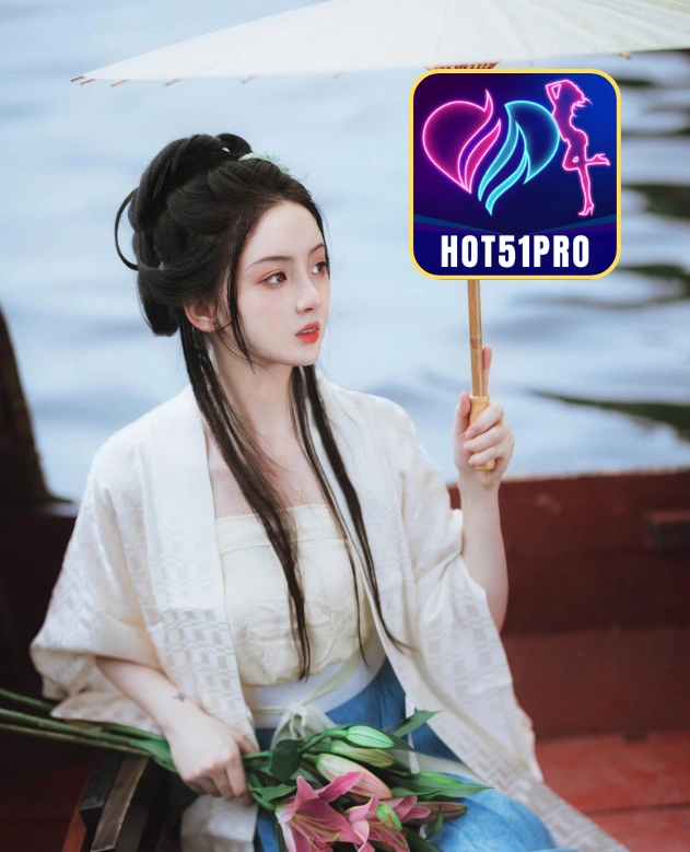 Emmeline Turner-HOT51PRO