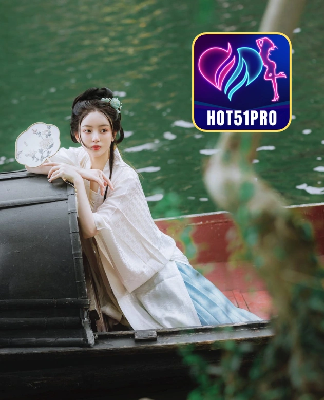 Emmeline Turner-HOT51PRO