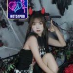 Gemma Bennett Cantik di Hot51 Mod Apk iOS