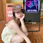 Holden Bennett Cantik Memikat di Apk Hot51 Terbaru