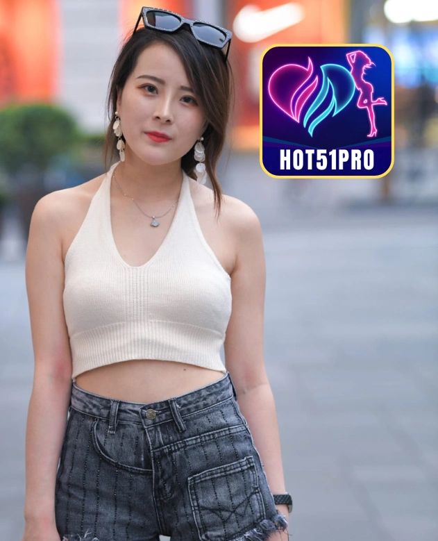 Lillian Brooks-HOT51PRO