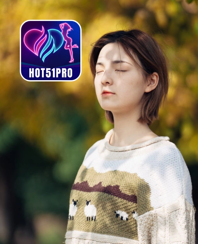 Rebecca Turner-HOT51PRO