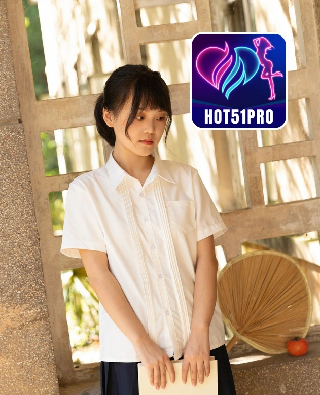 Chloe Isabella Holmes-HOT51PRO