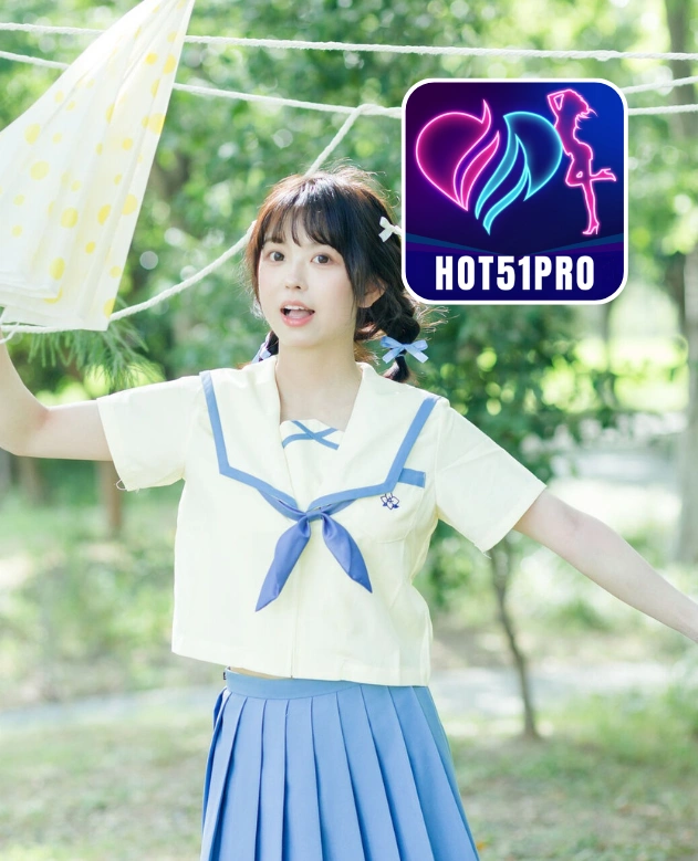 Ella Fisher-HOT51PRO