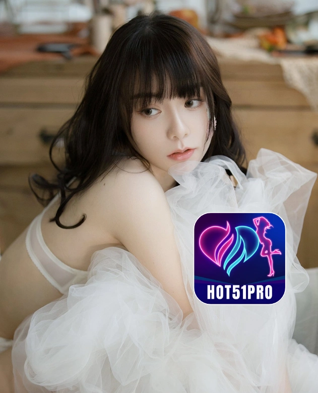 Paige Butler-HOT51PRO