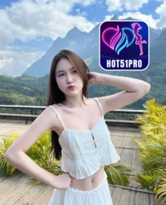 Paige Russell-HOT51PRO