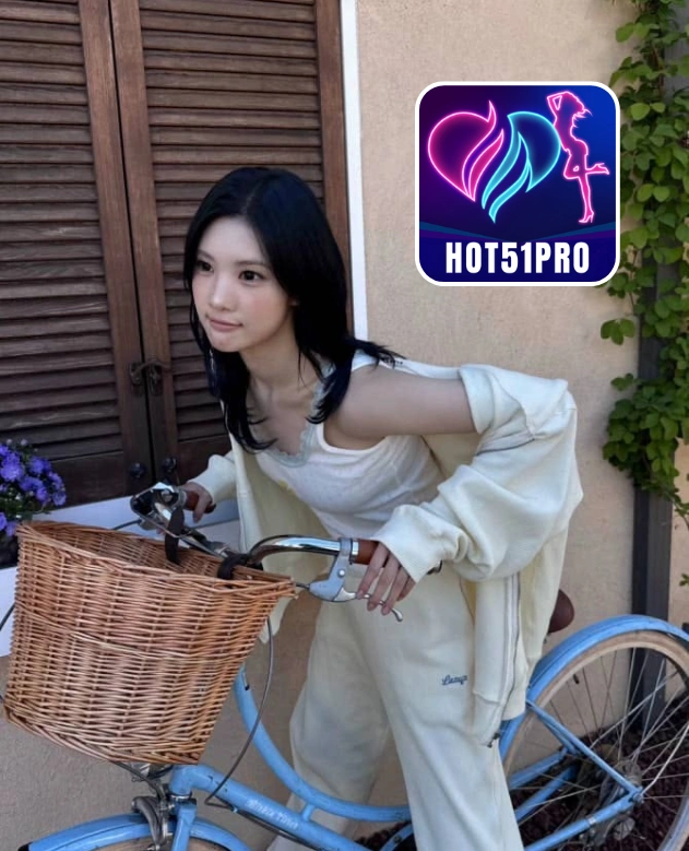Willow Cook-HOT51PRO