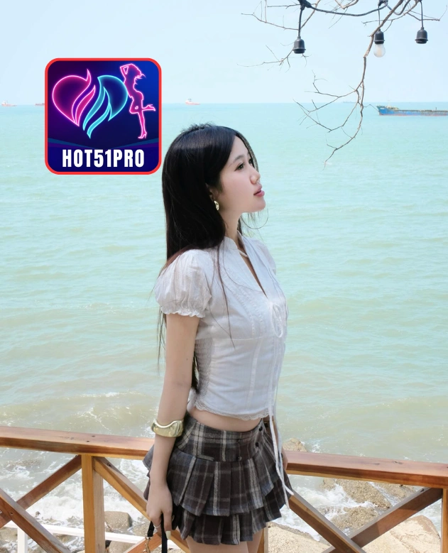 Christina Gray-HOT51PRO