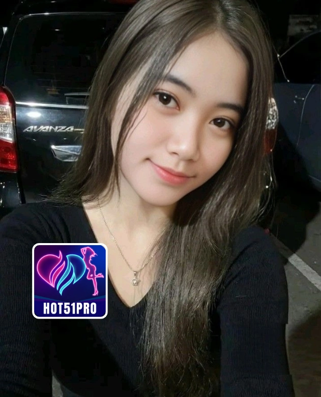 Poppy Campbell-HOT51PRO
