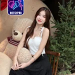Charlotte Robinson di Hot51 APK Live Terbarui