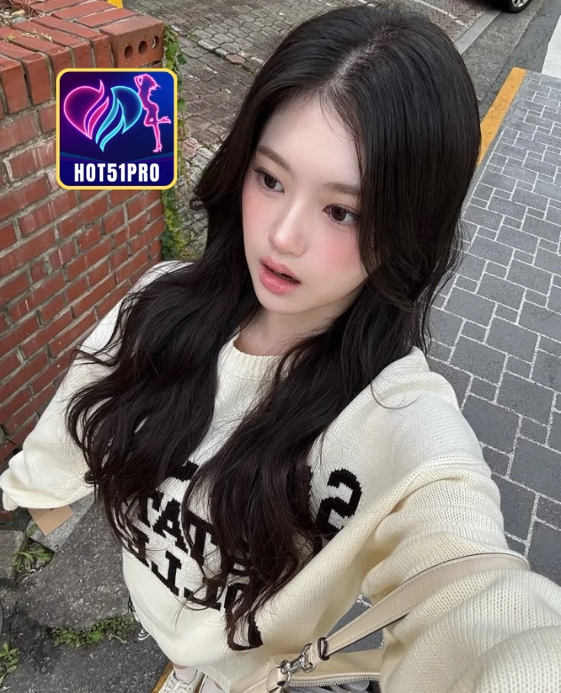 Maya Hall HOT51PRO