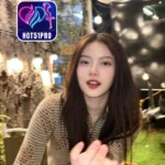 Julian Powell Cantik di HOT51 APK iPhone Terbaru