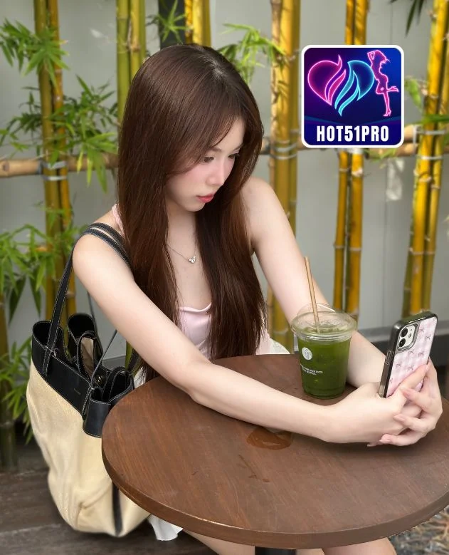 Emily-HOT51.CO.ID