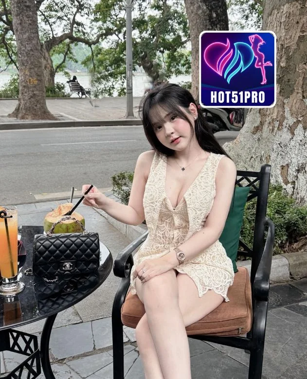 Emily-HOT51PRO