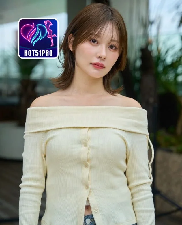 Julia-HOT51PRO